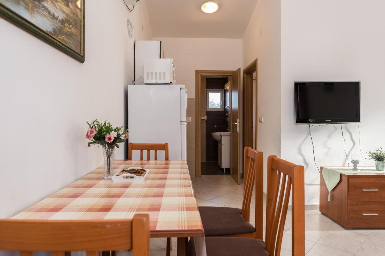 Apartmani Zarko Vir Exterior foto