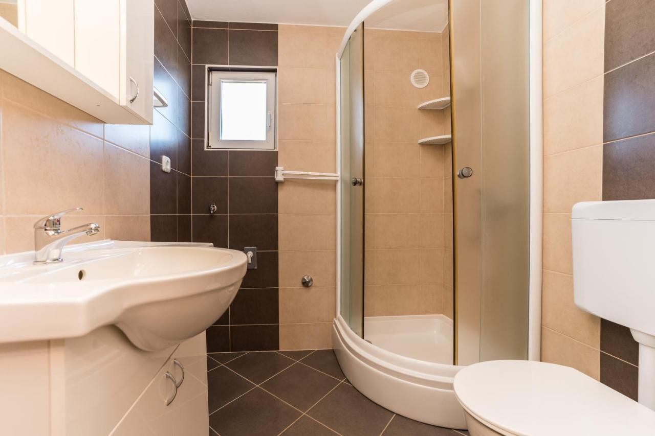 Apartmani Zarko Vir Exterior foto